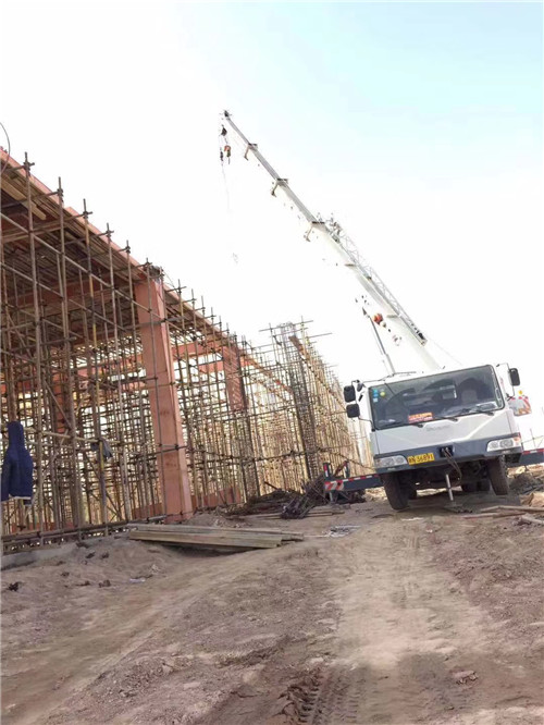 边坝县吊车作业的安全注意事项有哪些？