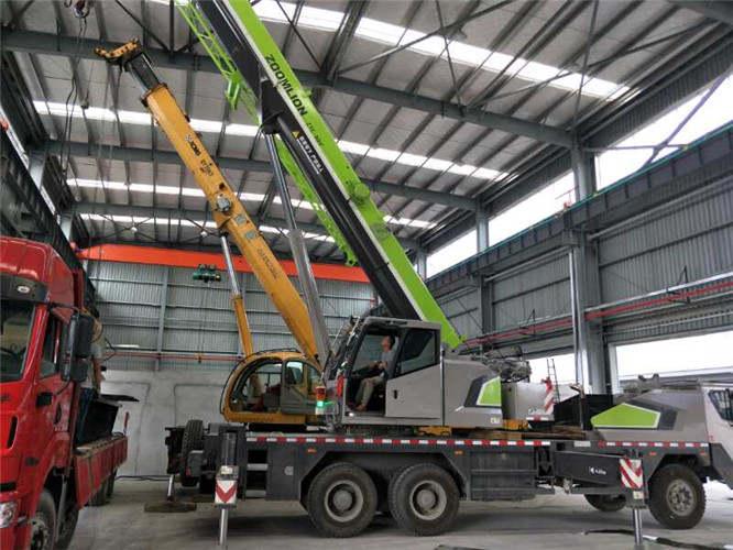 边坝县高空车出租需要注意哪些安全事项？