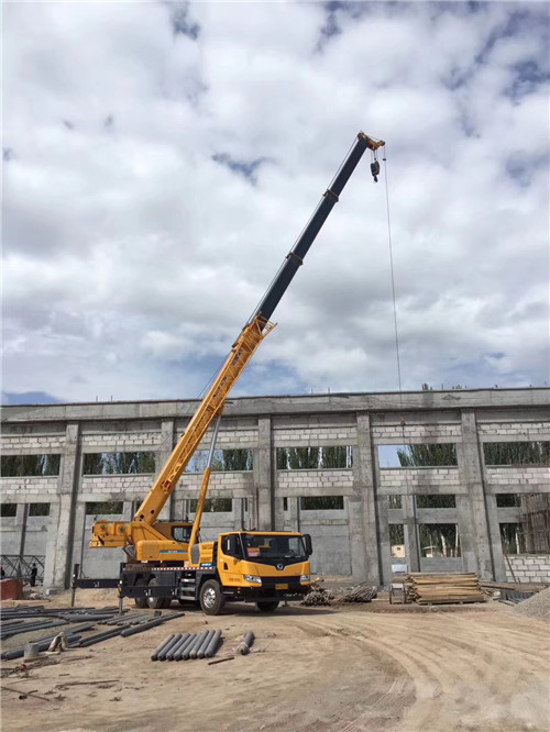 边坝县吊装作业前会做设备检查吗？安全保障措施有哪些？